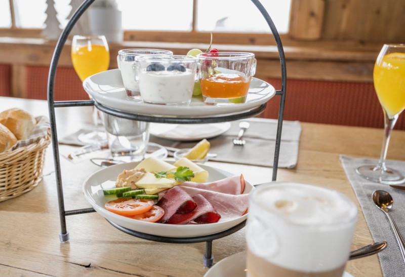 Wurst, K&auml;se, Aufschnitte und vieles mehr beim Fr&uuml;hst&uuml;ck auf der Skih&uuml;tte in Radstadt-Altenmarkt &copy; Lorenz Masser Fotografie