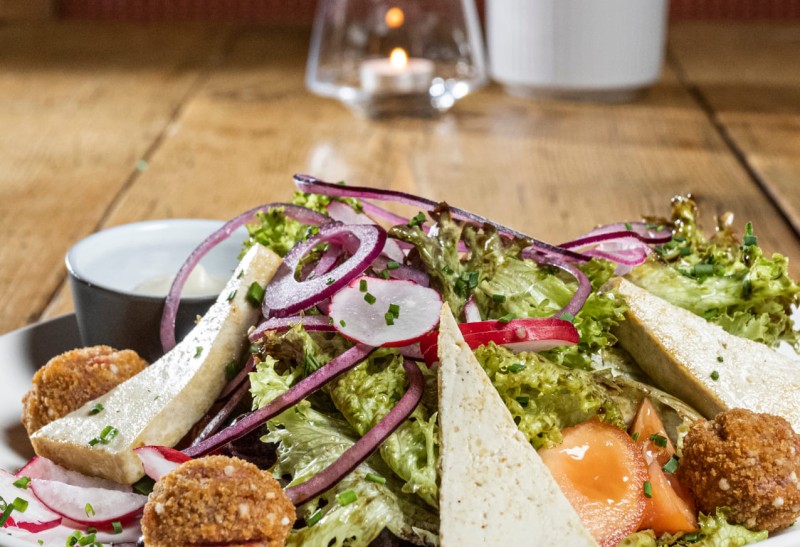 Frische Salate auf der My Sportalm im Skigebiet Radstadt-Altenmarkt  &copy; Lorenz Masser Fotografie