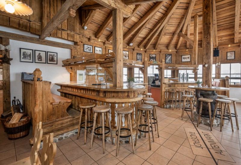 Gesellige Stunden in unserer Skih&uuml;tte verbringen  &copy; Lorenz Masser Fotografie